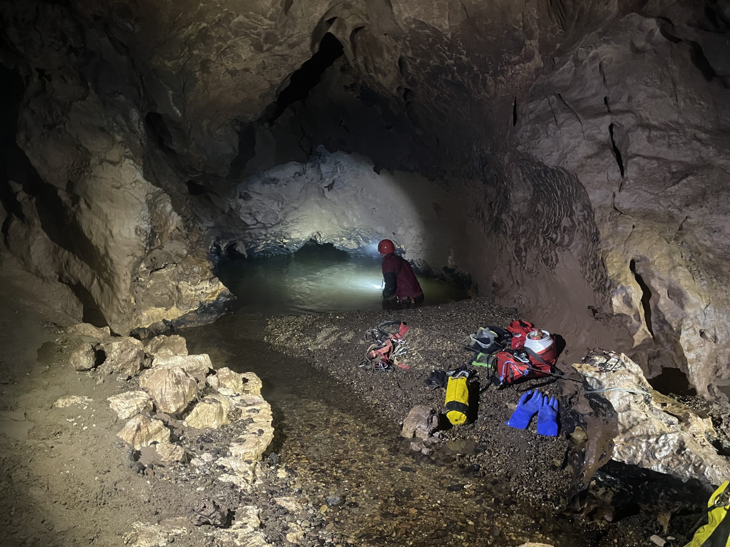 Cueva De La Marniosa Sump 2 (© Rob Middleton)