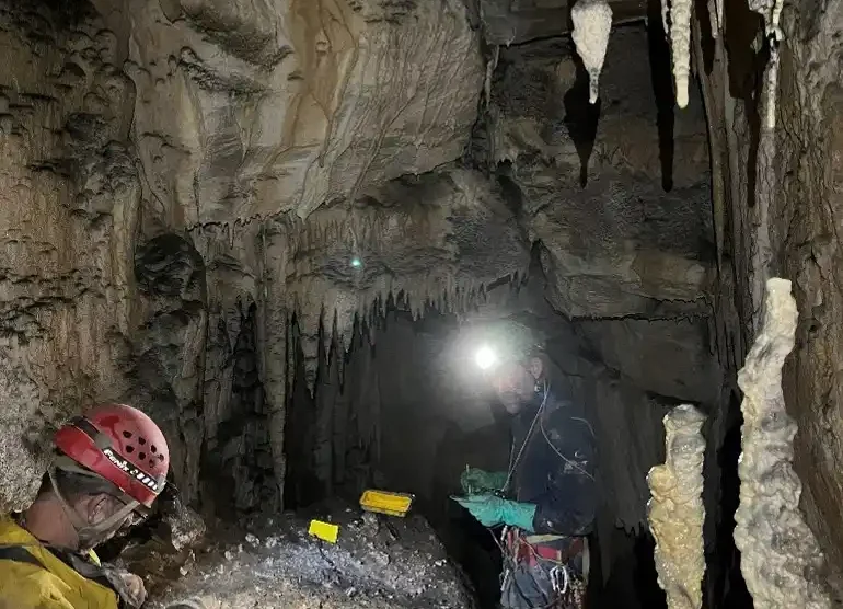 Survey in Optimism is a Strategy Pot on the Picos del Oro Plateau in North Peru (© George North)