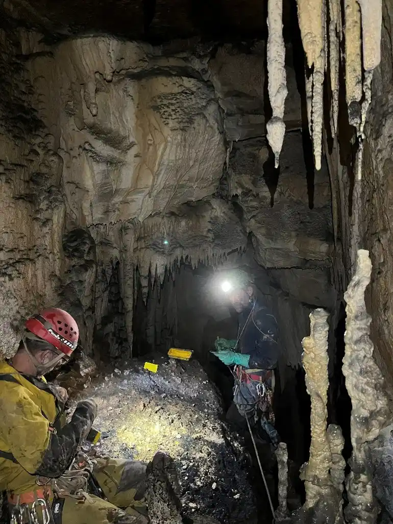 Survey in Optimism is a Strategy Pot on the Picos del Oro Plateau in North Peru (© George North)